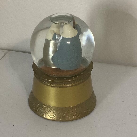 ENativity Scene Snow Globe Isaiah 9:6 Quote Gold Base 2014 Legacy Of Love By Kim - Picture 5 of 6